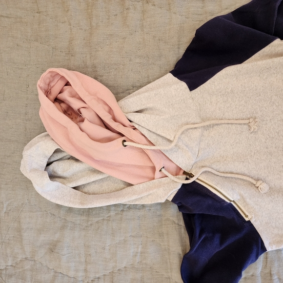 & Colorblock Hoodie with Pocket Small - Picture 6 of 8